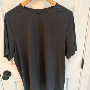 Lululemon License to Train T-shirt XL